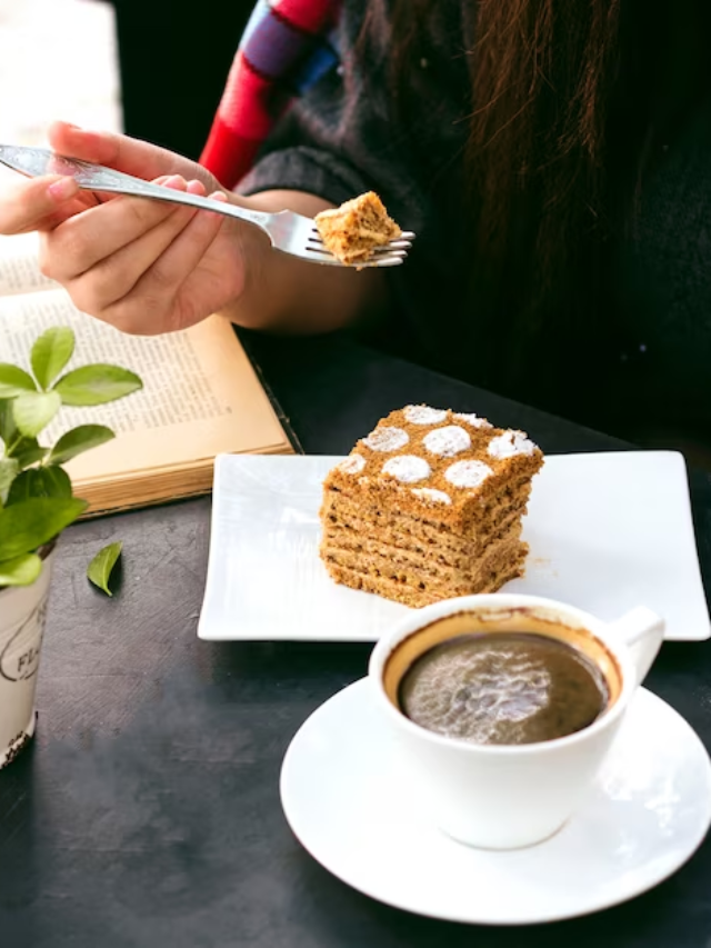 MOST POPULAR FOOD ITEMS AT STARBUCKS