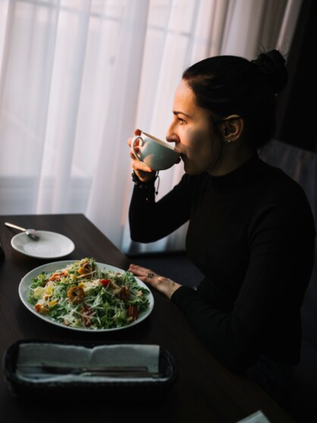 LATE-NIGHT FOOD FOR SOLO DINING